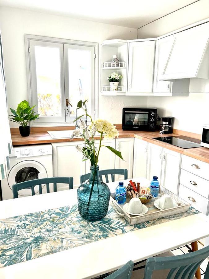 Apartamentos Delfines กาลาบลังกา ภายนอก รูปภาพ