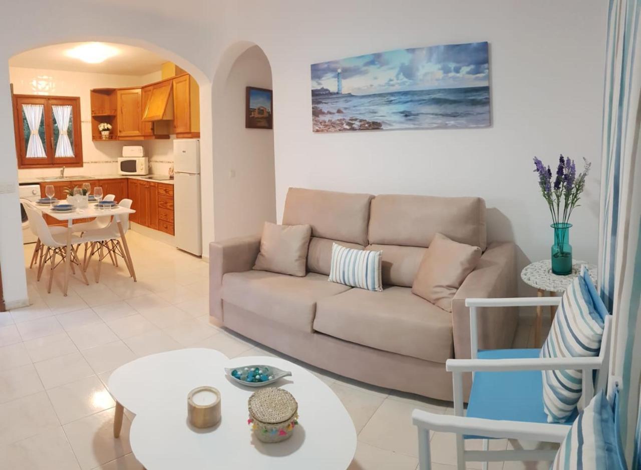 Apartamentos Delfines กาลาบลังกา ภายนอก รูปภาพ