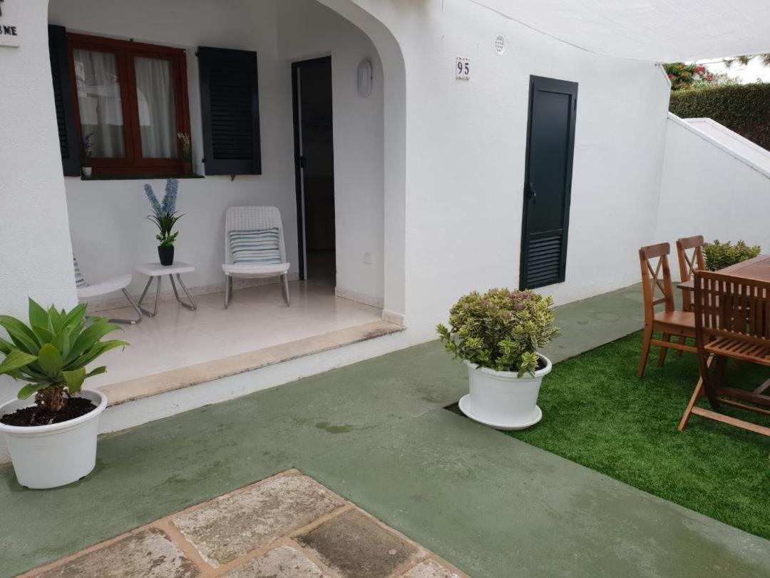 Apartamentos Delfines กาลาบลังกา ภายนอก รูปภาพ